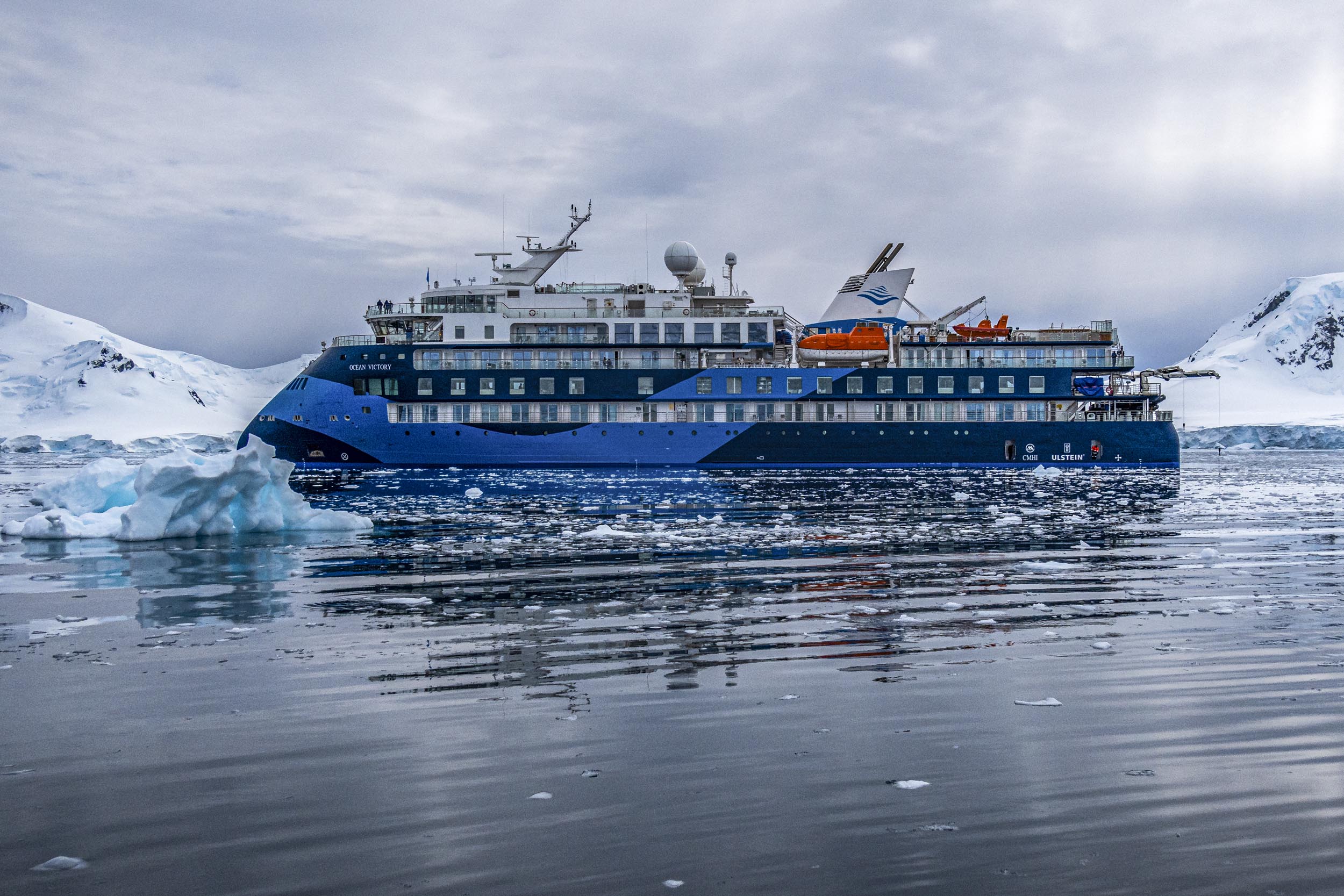 Antarctic Cruise Ships | Swoop Antarctica