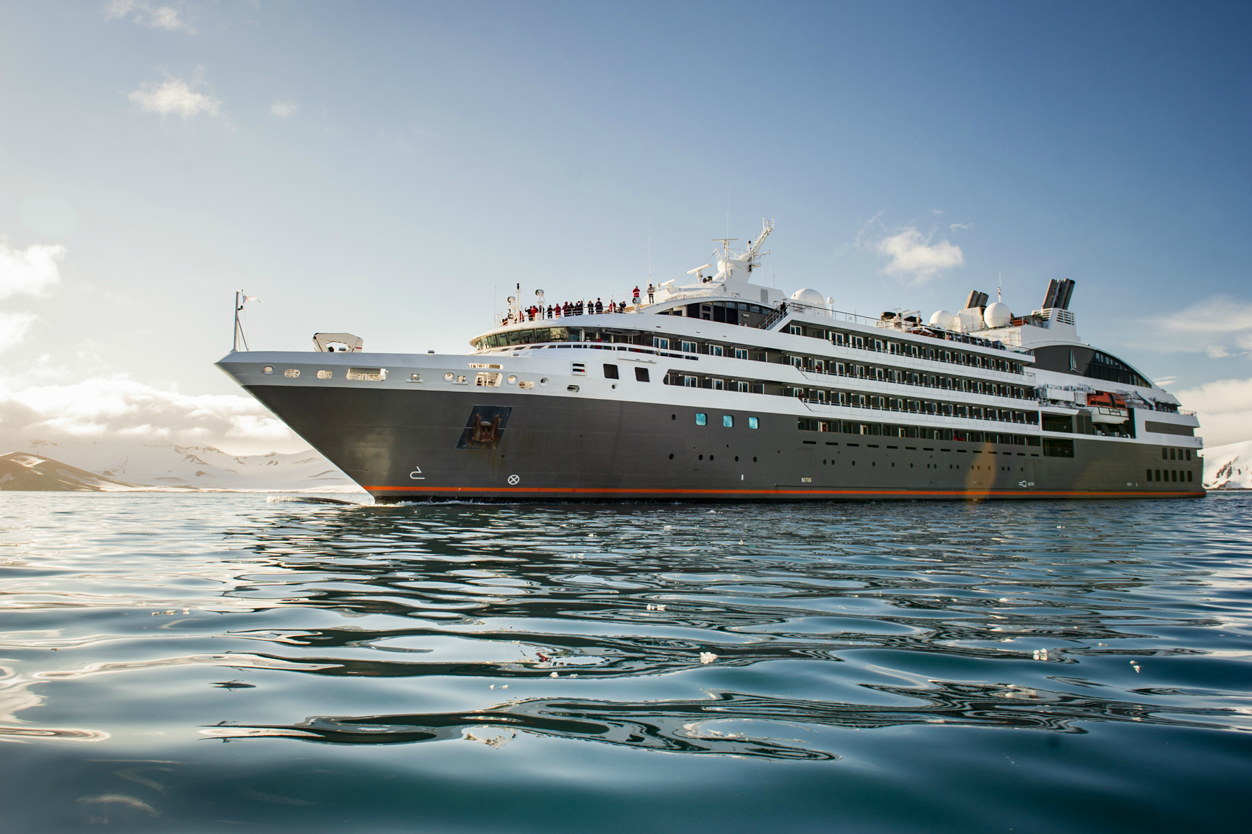 antarctic cruise ships